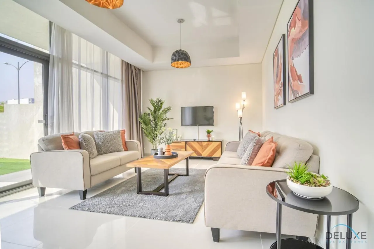 Flawless 3Br Townhouse With Assistant'S Room At Damac Hills 2 By Deluxe Holiday Homes Ντουμπάι Διαμέρισμα