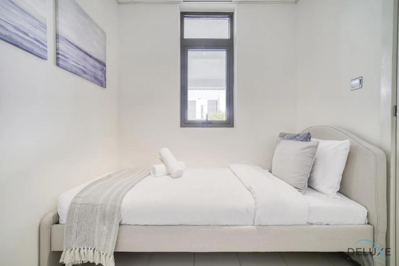 Flawless 3Br Townhouse With Assistant'S Room At Damac Hills 2 By Deluxe Holiday Homes Ντουμπάι Ηνωμένα Αραβικά Εμιράτα