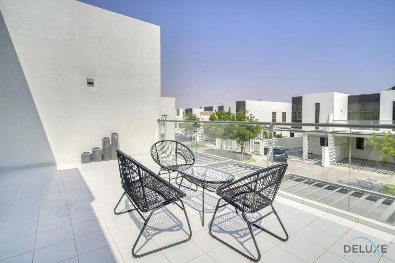 Flawless 3Br Townhouse With Assistant'S Room At Damac Hills 2 By Deluxe Holiday Homes Ντουμπάι 0*,  Ηνωμένα Αραβικά Εμιράτα