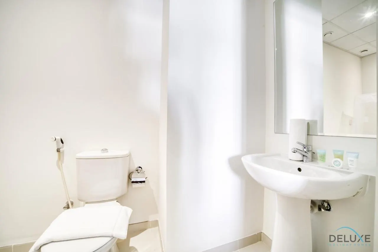 Flawless 3Br Townhouse With Assistant'S Room At Damac Hills 2 By Deluxe Holiday Homes Ντουμπάι
